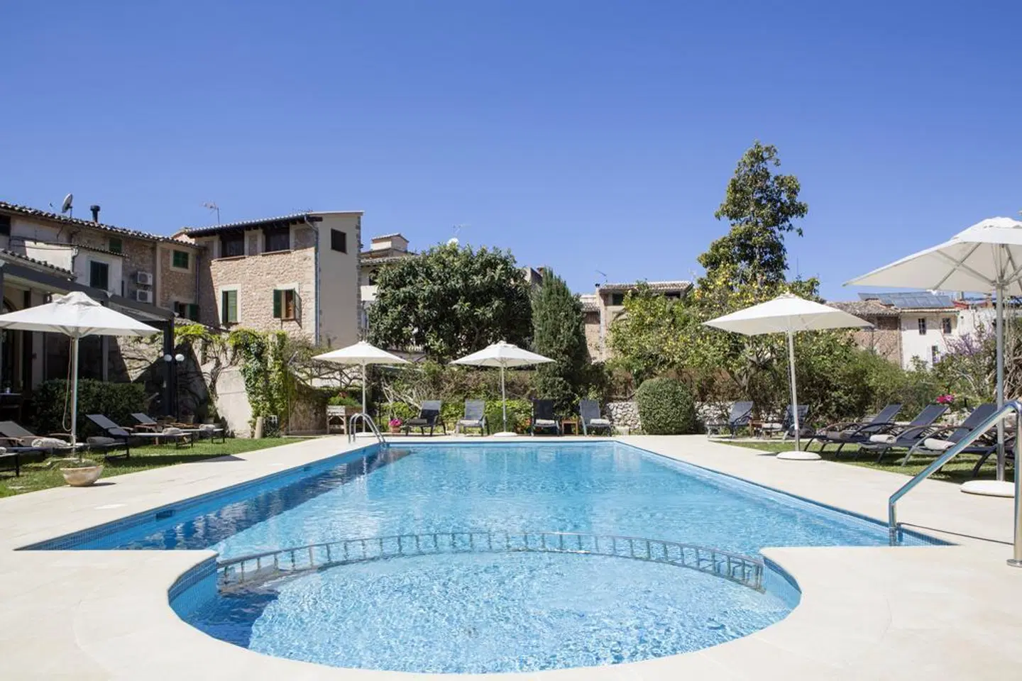 Rural Ca'l Bisbe OUTDOOR_POOL