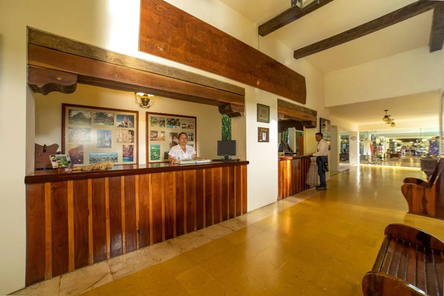 The Lodge at Chichen Itza Bar