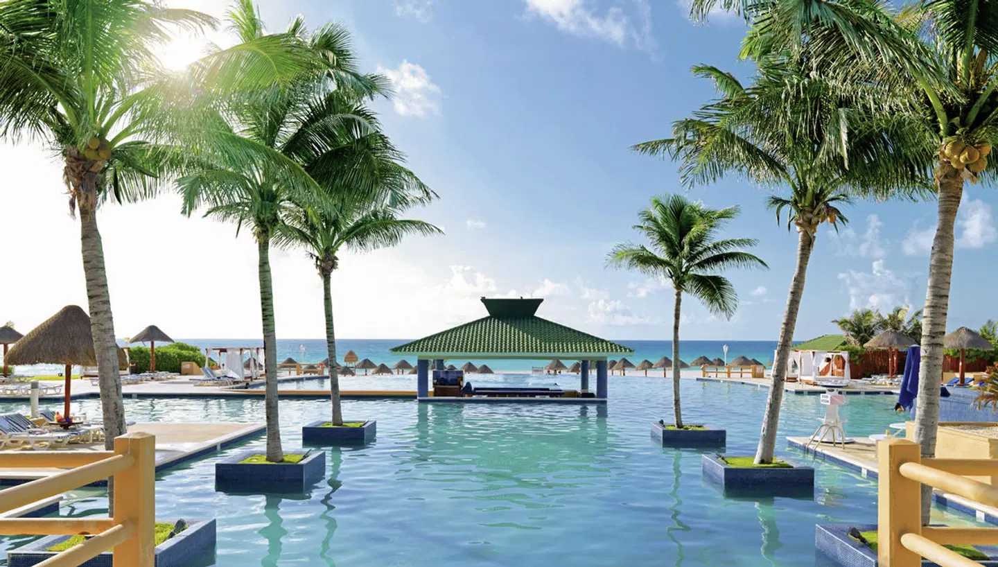 Iberostar Selection Coral Cancún OUTDOOR_POOL