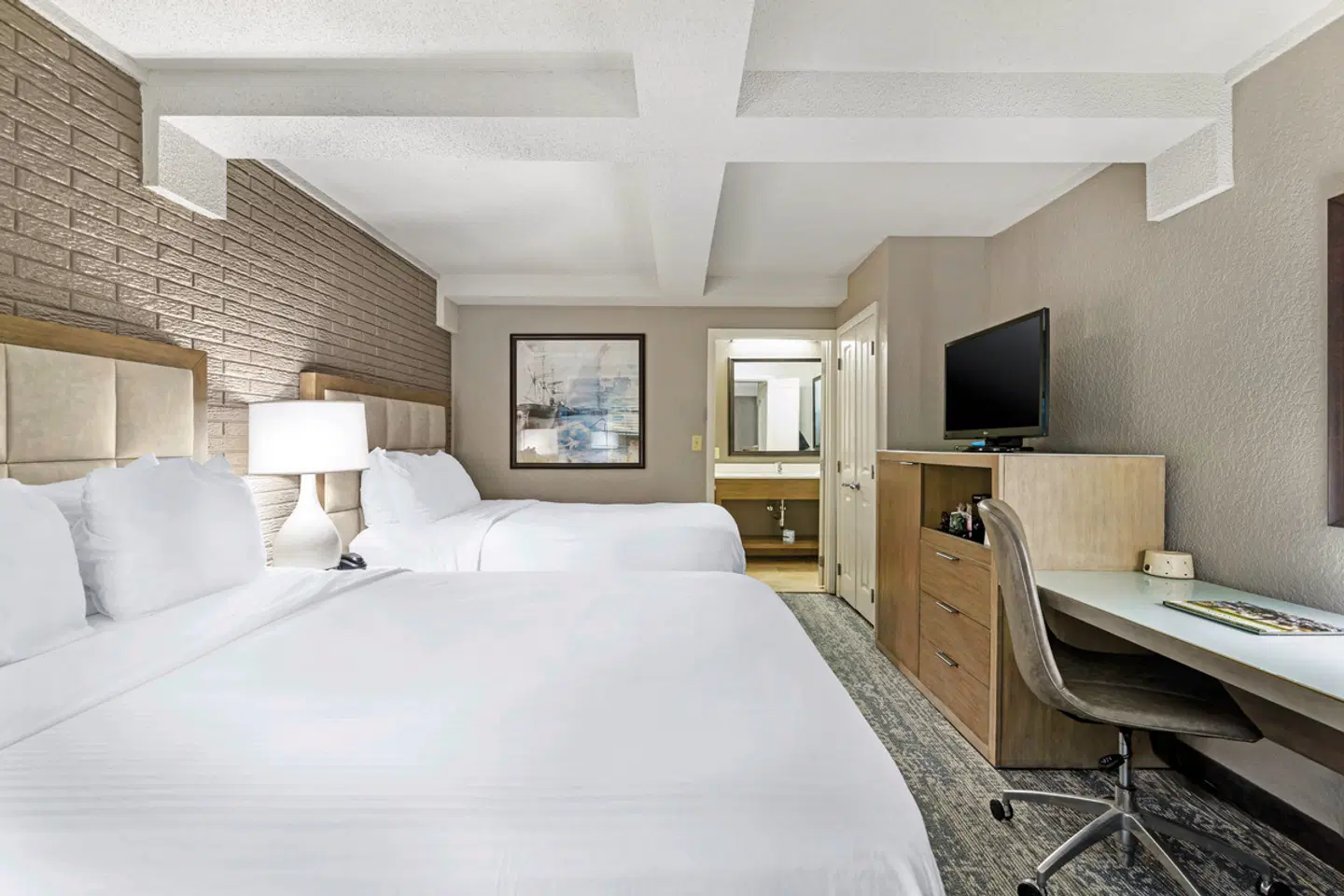 Best Western Plus Savanna Historic District ROOM_EXAMPLE