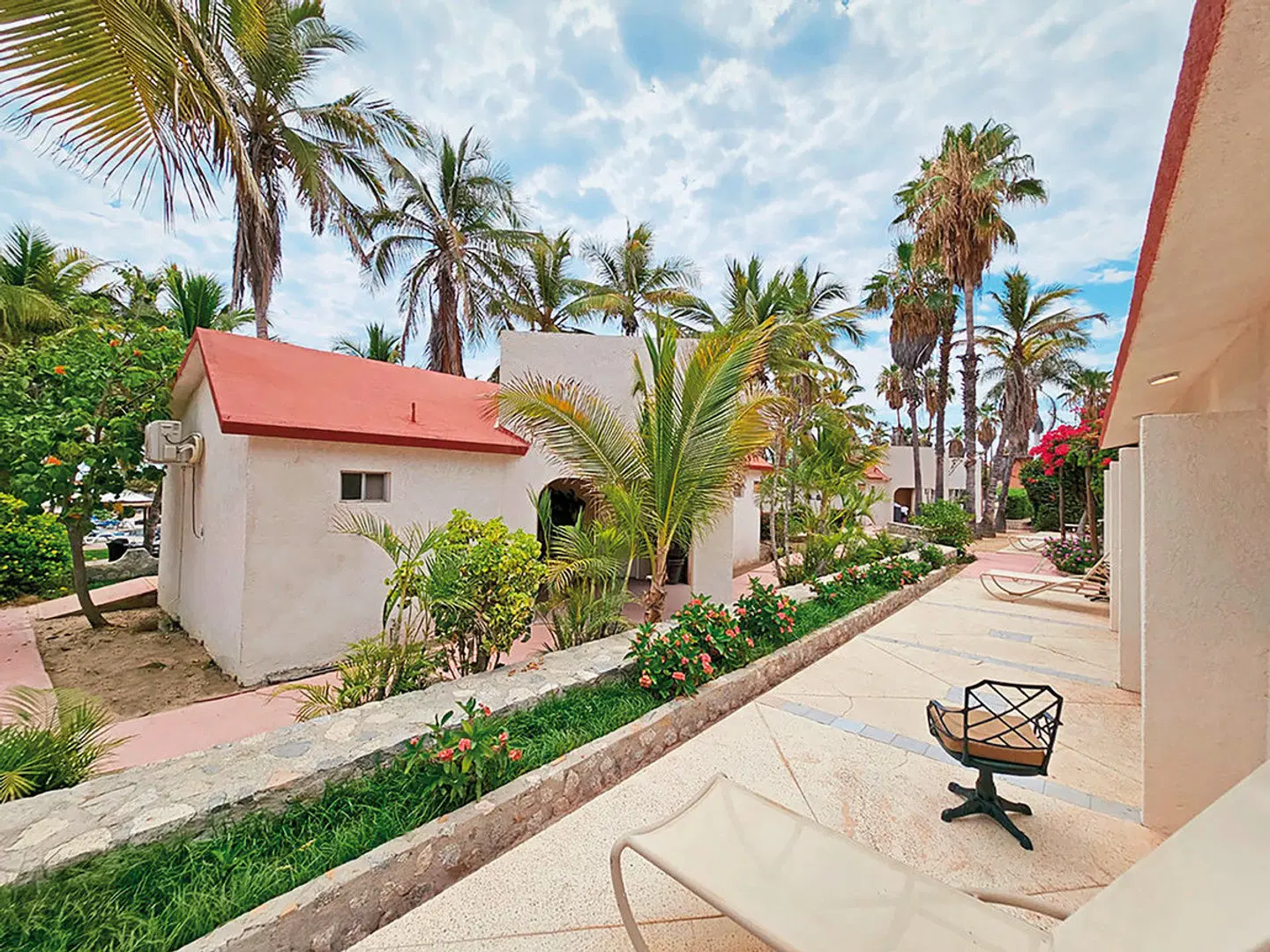 Buena Vista Oceanfront & Hot Springs Resort EXTERIOR