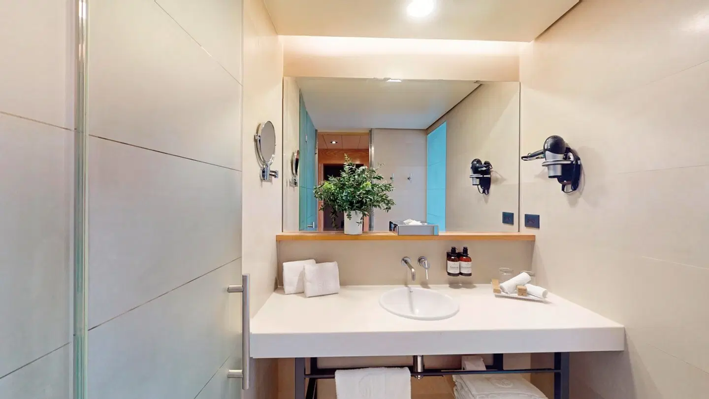 NH Collection Mexico City Airport T2 ROOM_EXAMPLE