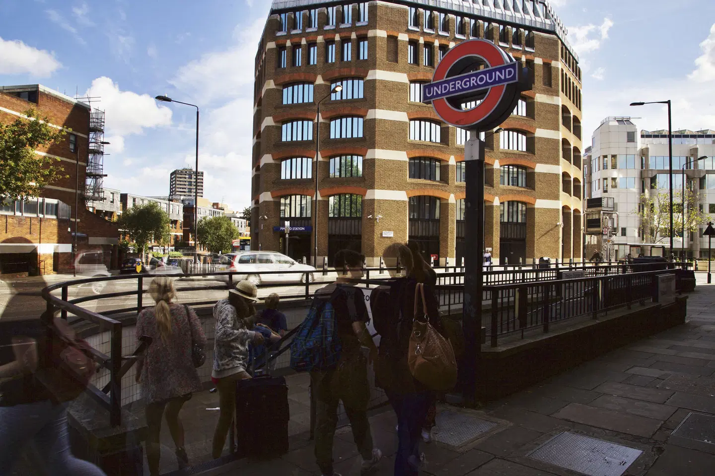 Holiday Inn Express Victoria EXTERIOR