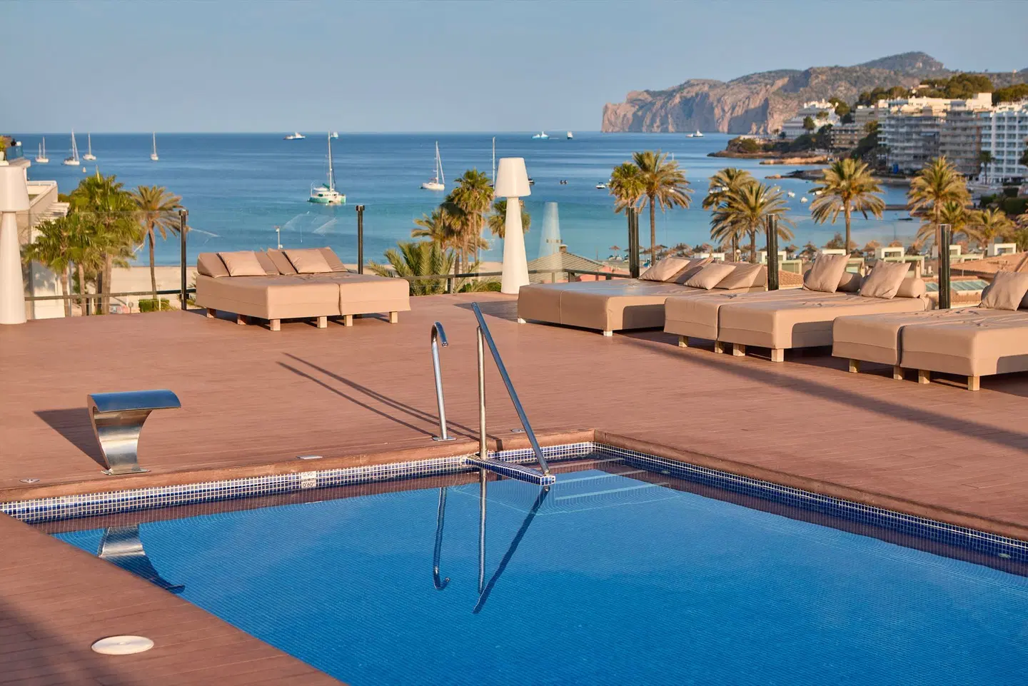 Zafiro Rey Don Jaime OUTDOOR_POOL