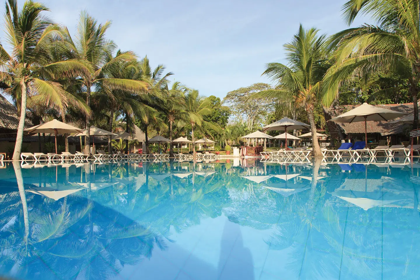 Baobab Beach Resort & Spa OUTDOOR_POOL
