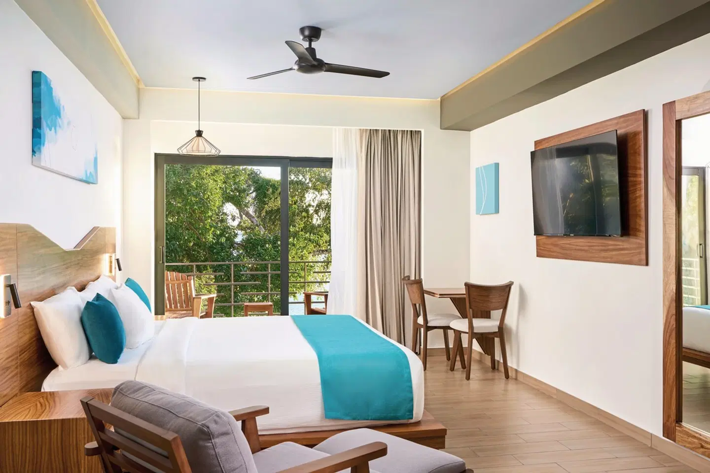 Cristalino Lagoon Front Hotel Restaurant & Spa ROOM_EXAMPLE