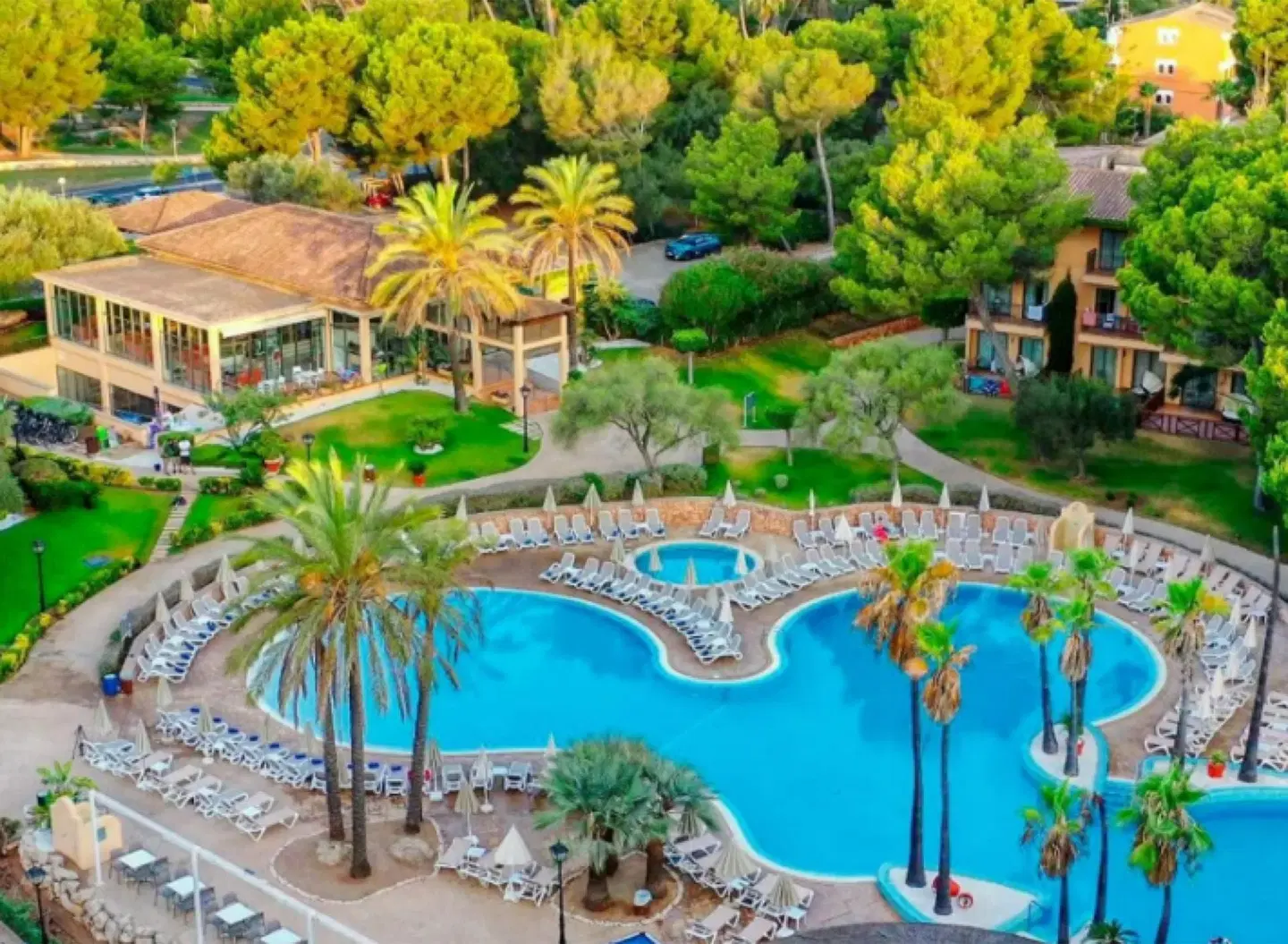 Caprice Vell Marí Hotel & Resort OUTDOOR_POOL