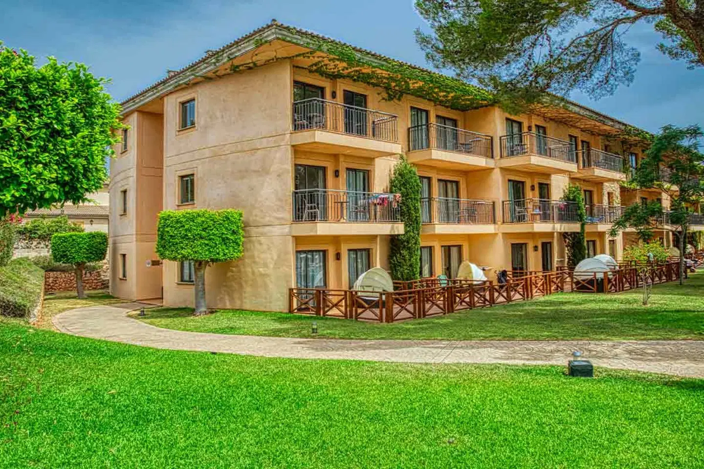 Caprice Vell Marí Hotel & Resort EXTERIOR