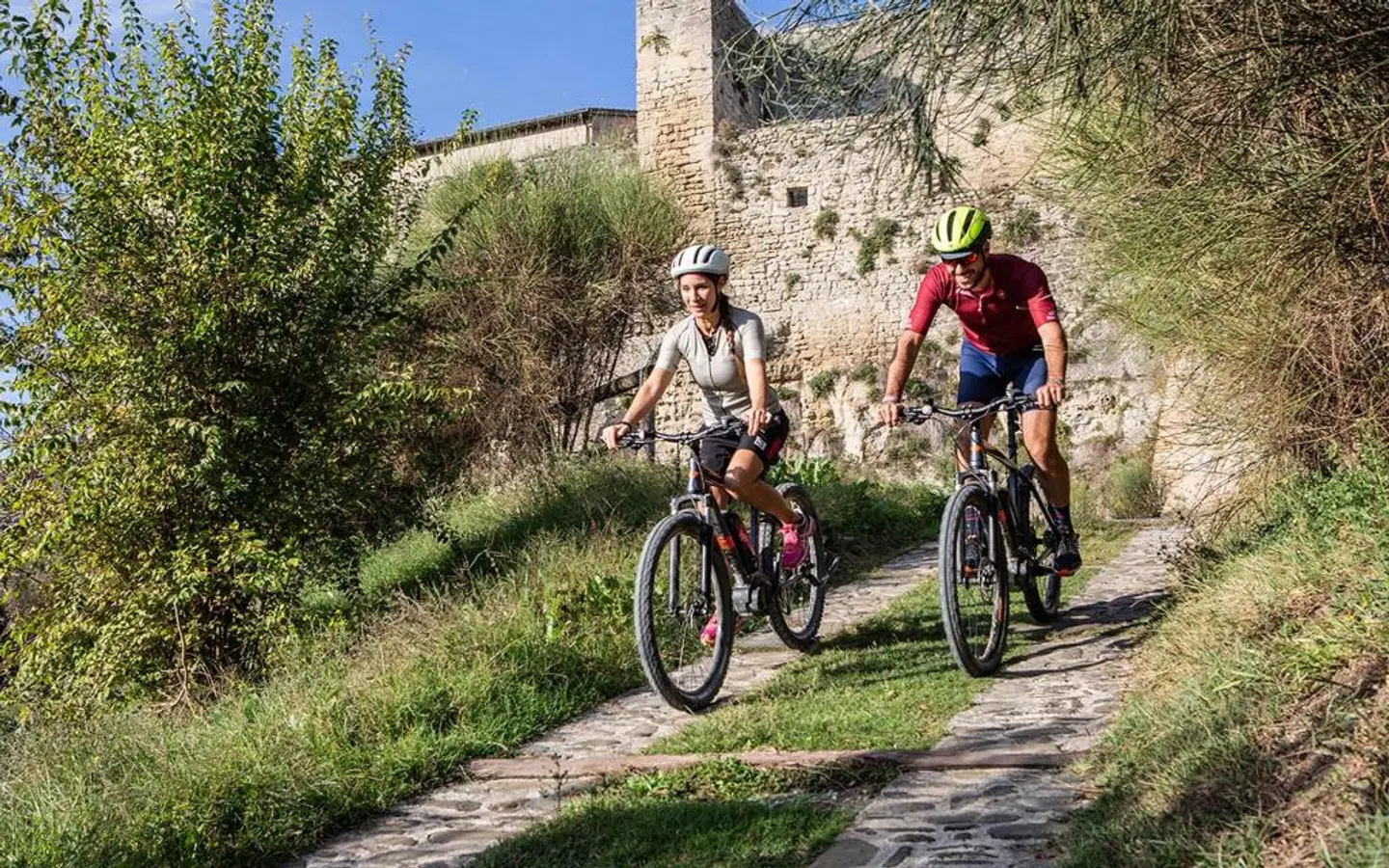 Mon Cheri SPORTS_AND_LEISURE