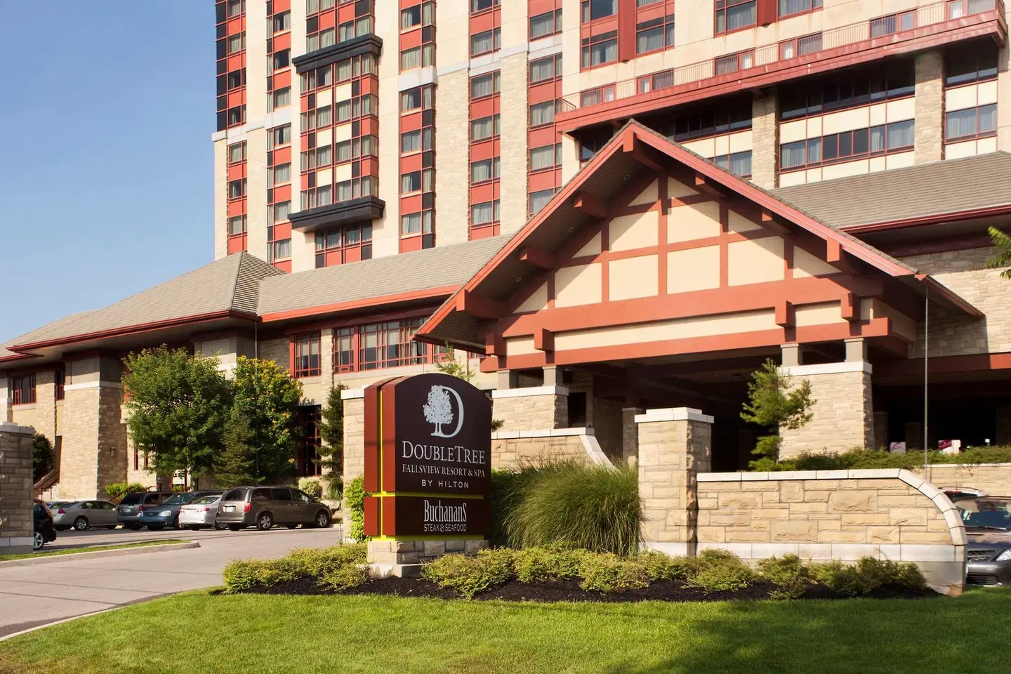 DoubleTree Fallsview Resort & Spa by Hilton - Niagara Falls EXTERIOR