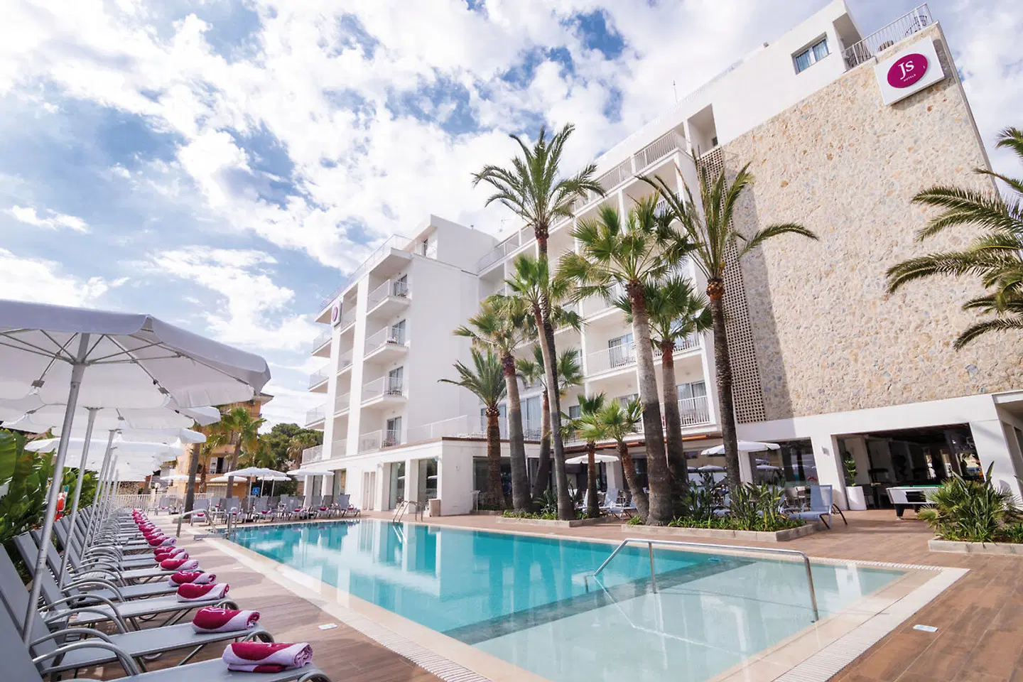 JS Yate OUTDOOR_POOL