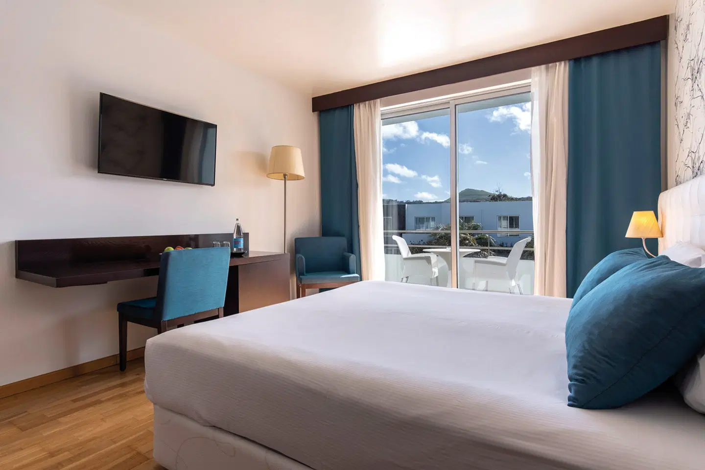 Vale do Navio & Apartments Acorsonho ROOM_EXAMPLE