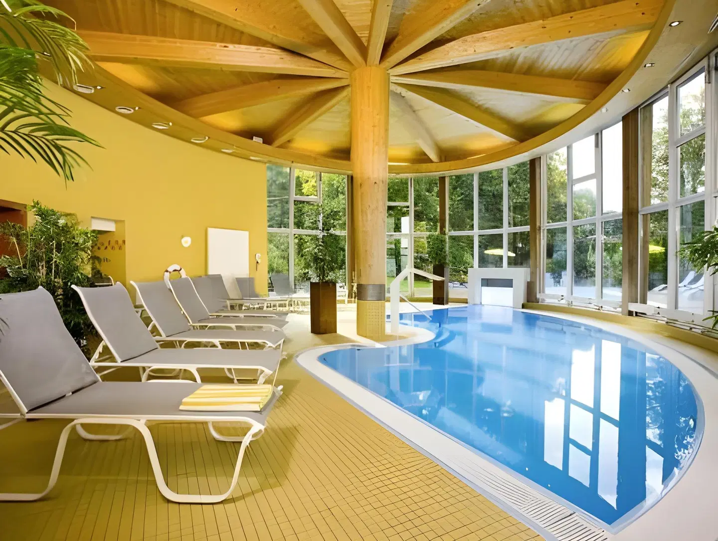 Bon Alpina Hallenbad