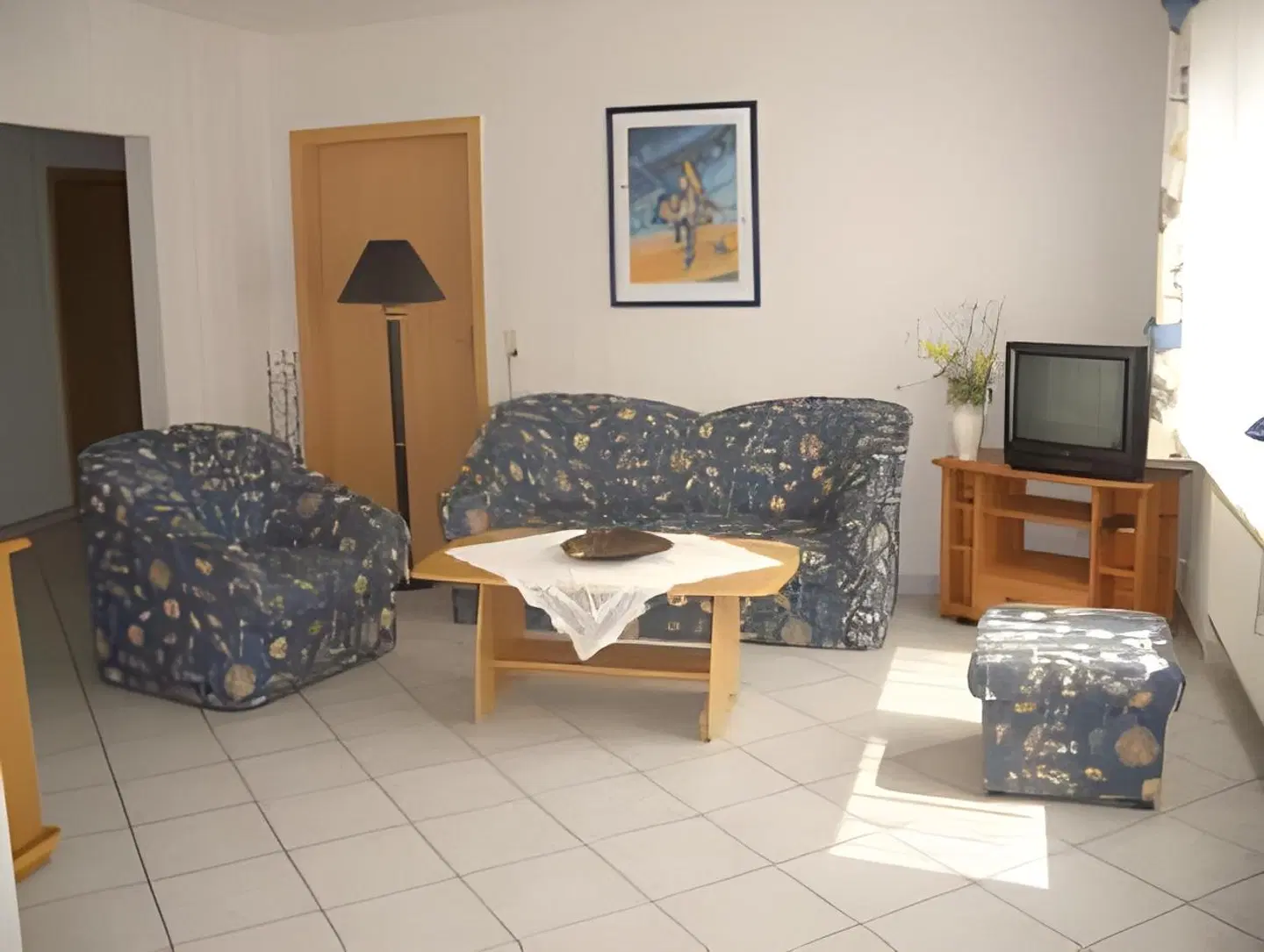 Klaus Thiesen ROOM_EXAMPLE