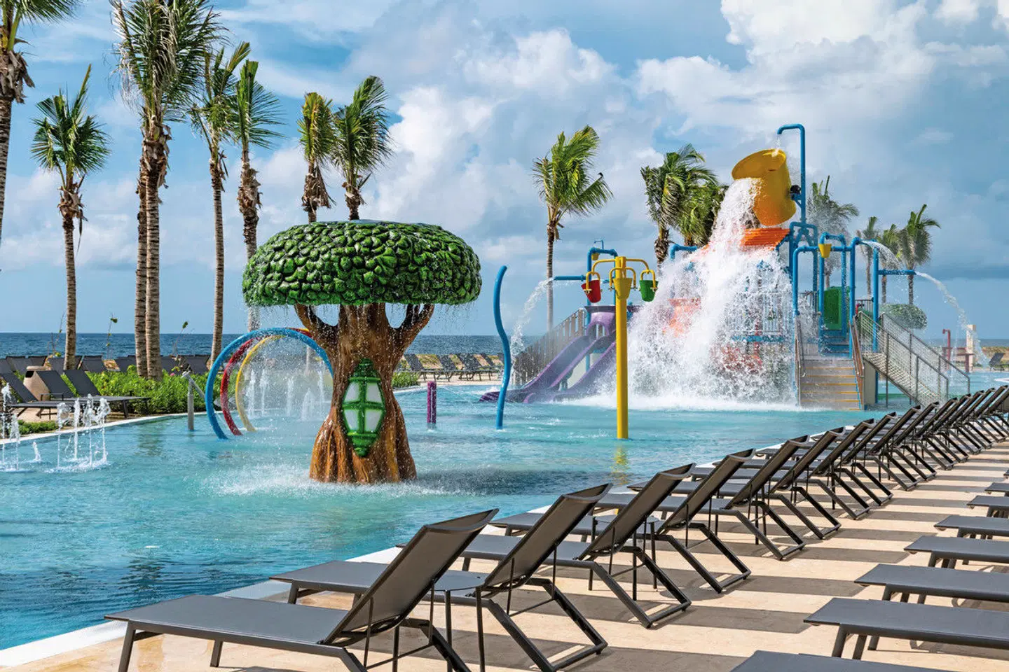 Hilton Tulum OUTDOOR_POOL