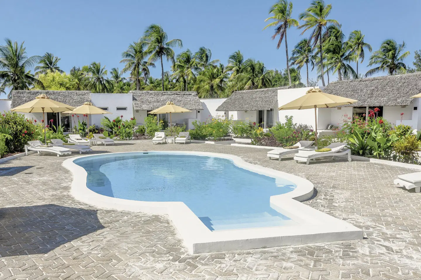 Dhow Inn OUTDOOR_POOL