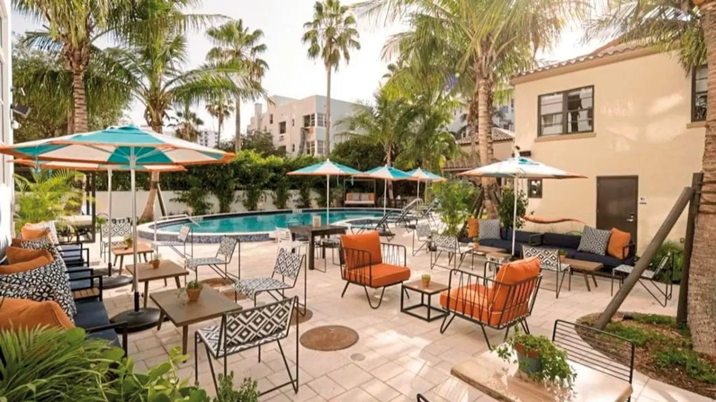 Hotel Rendale Miami Beach Terrasse