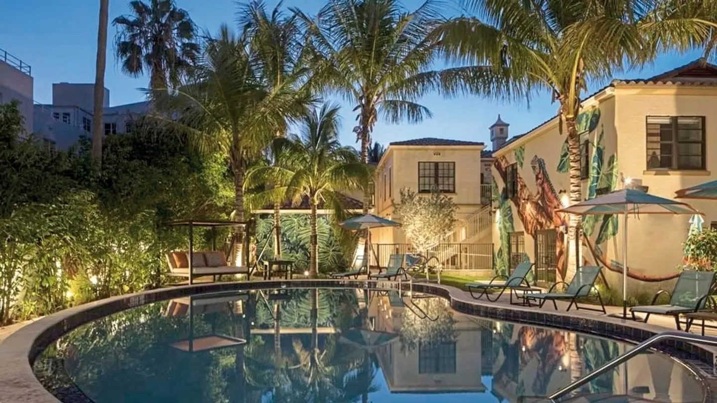 Hotel Rendale Miami Beach OUTDOOR_POOL