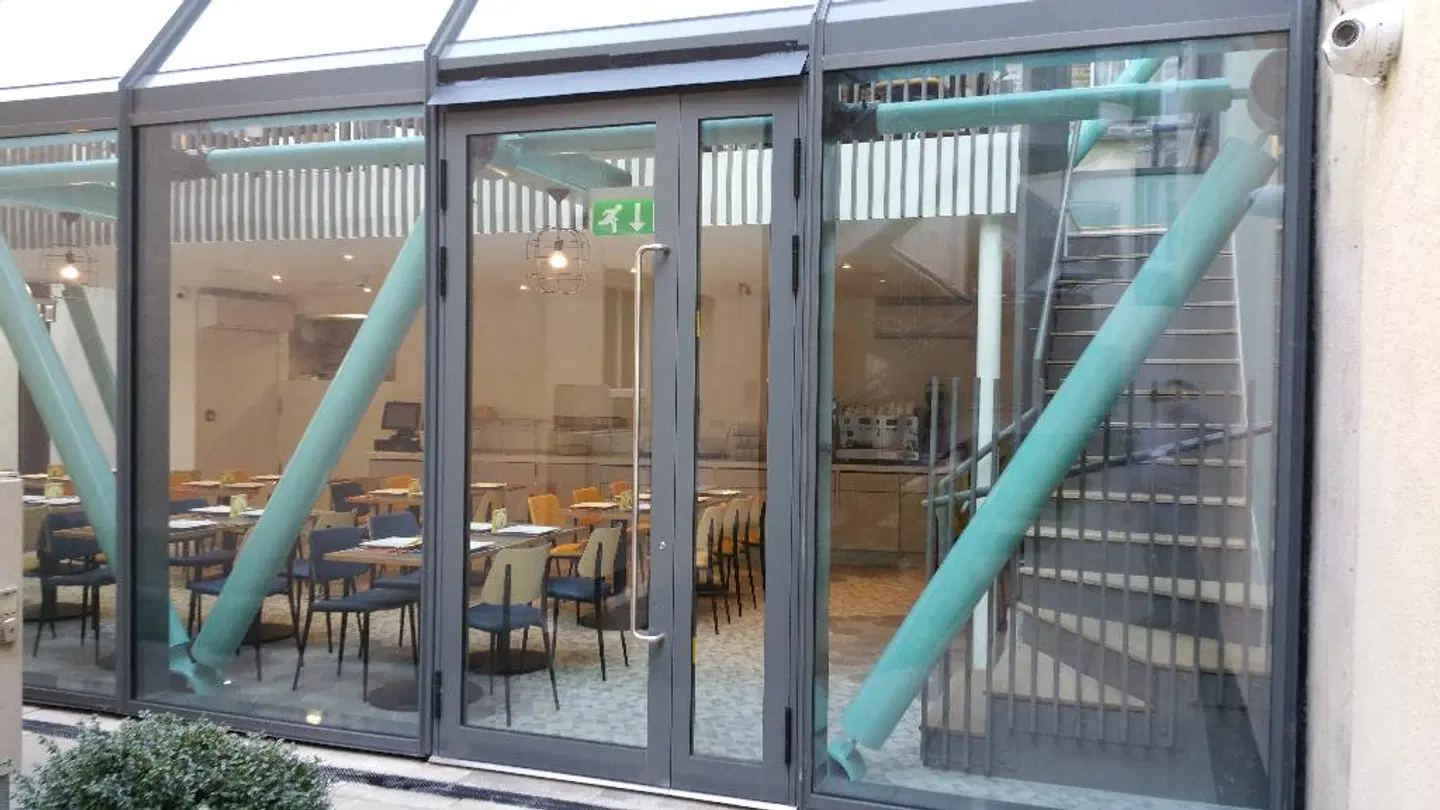 Grand Plaza Serviced Apartments Hallenbad