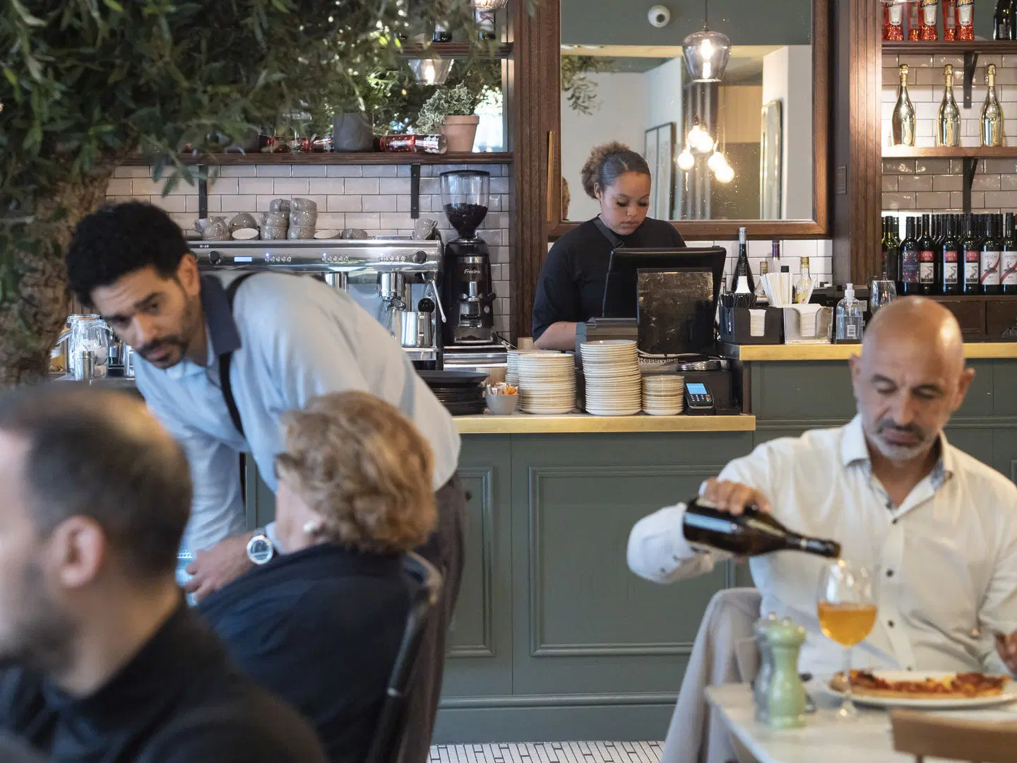 Hotel Indigo London Paddington PEOPLE