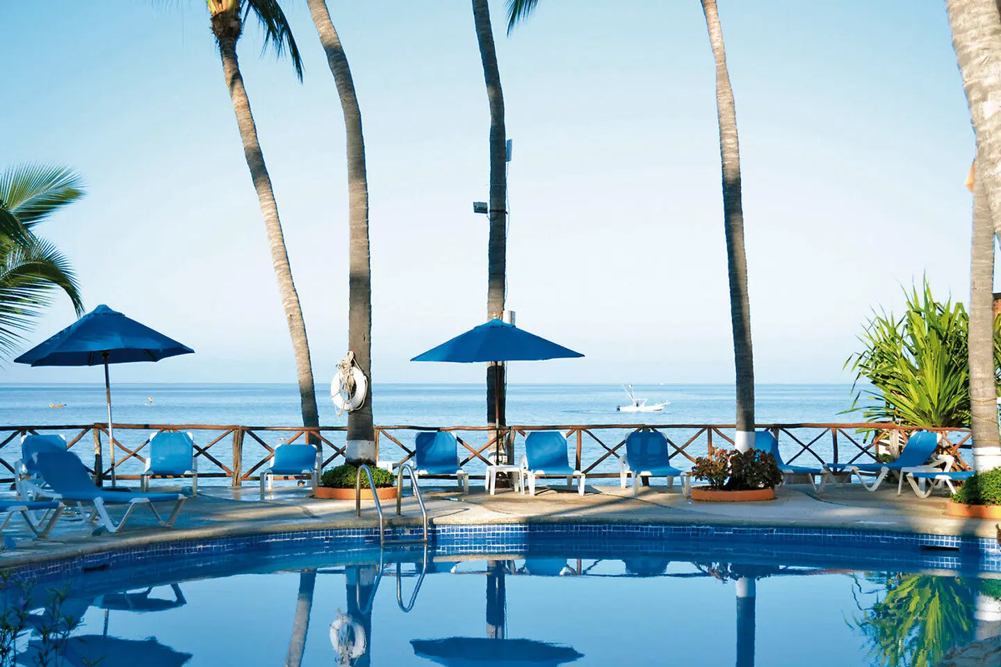 Las Palmas by the Sea OUTDOOR_POOL