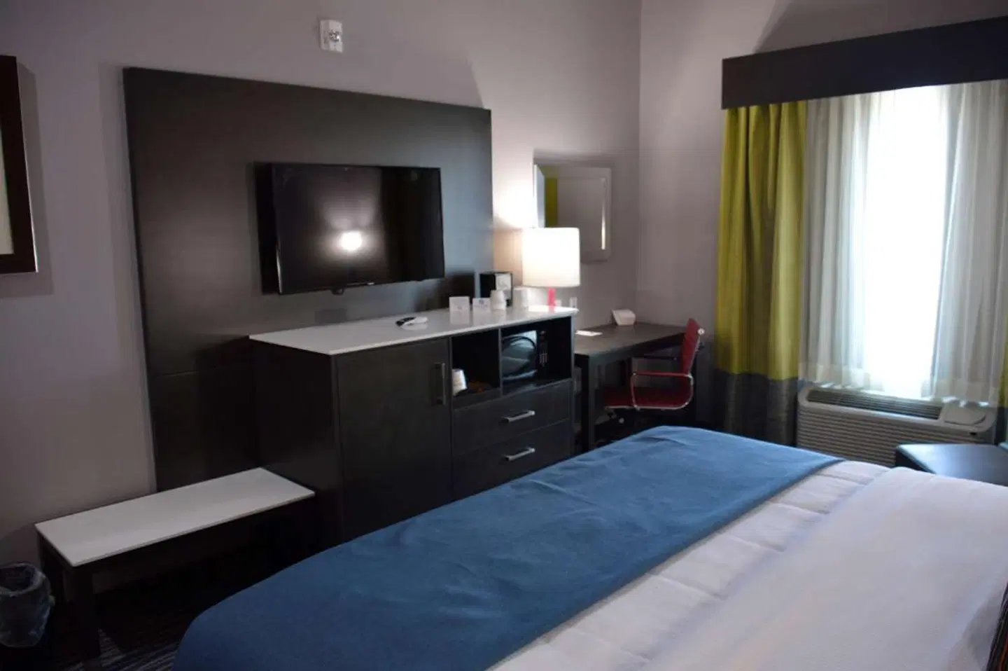 Best Western Plus Airport Inn ROOM_EXAMPLE