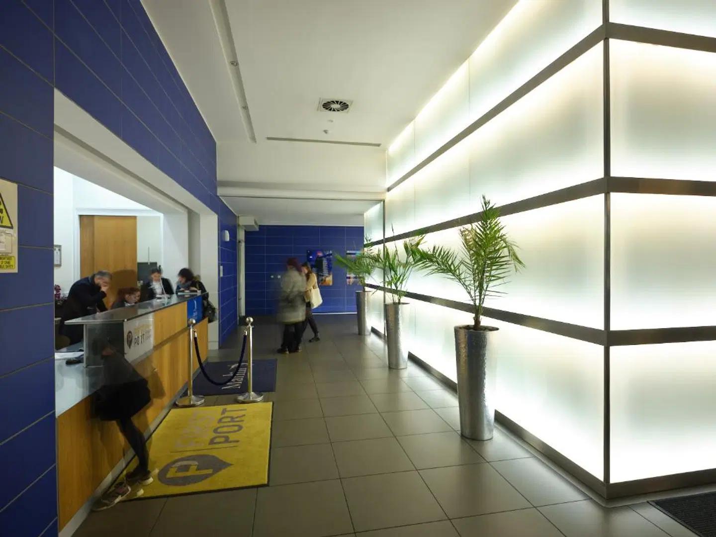 Marlin Empire Square LOUNGE_LOBBY