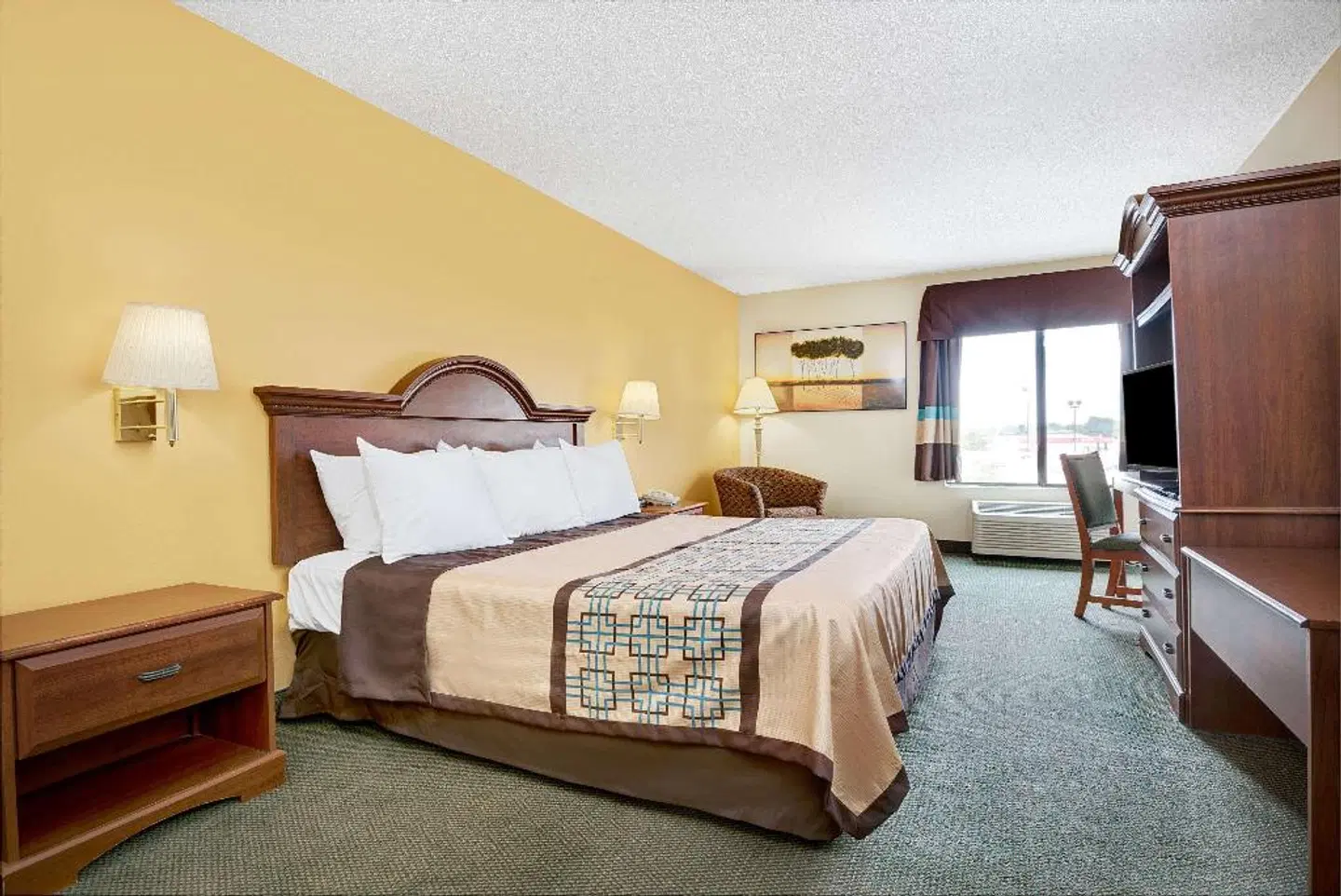 Days Inn by Wyndham Burlington East ROOM_EXAMPLE
