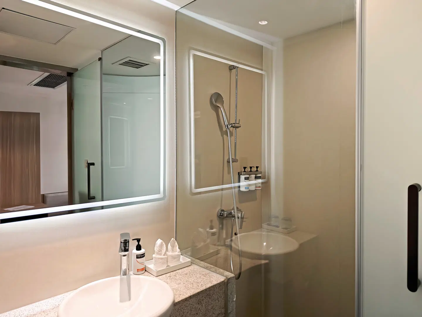 Holiday Inn Express Putuo Badezimmer