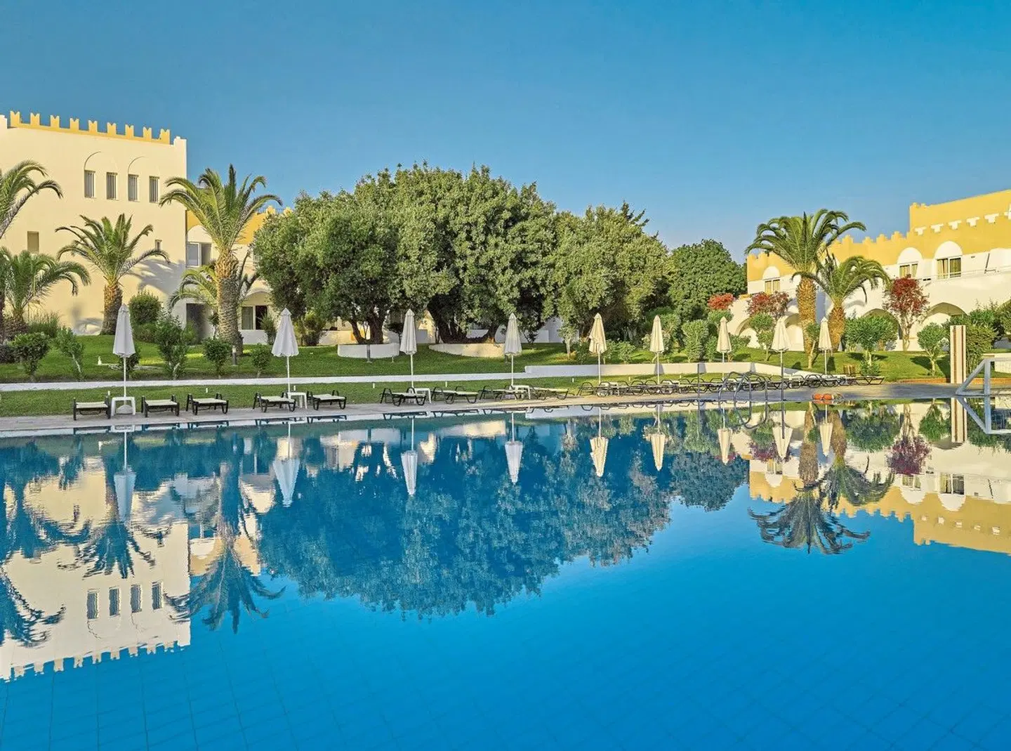 Platanista OUTDOOR_POOL