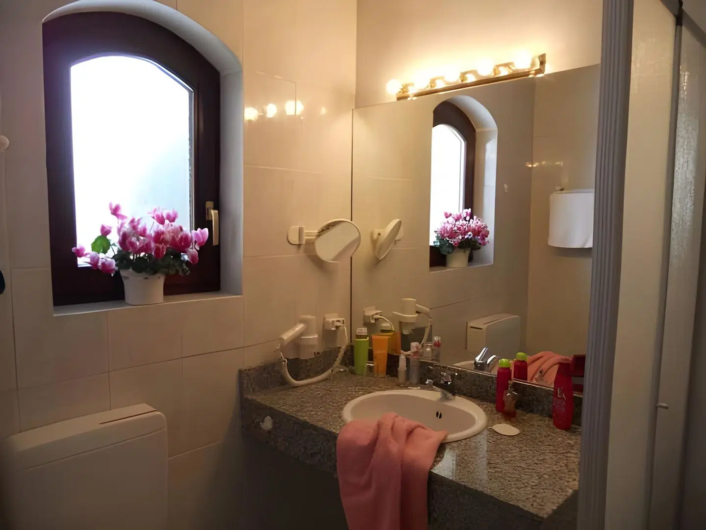 Schmitt ROOM_EXAMPLE