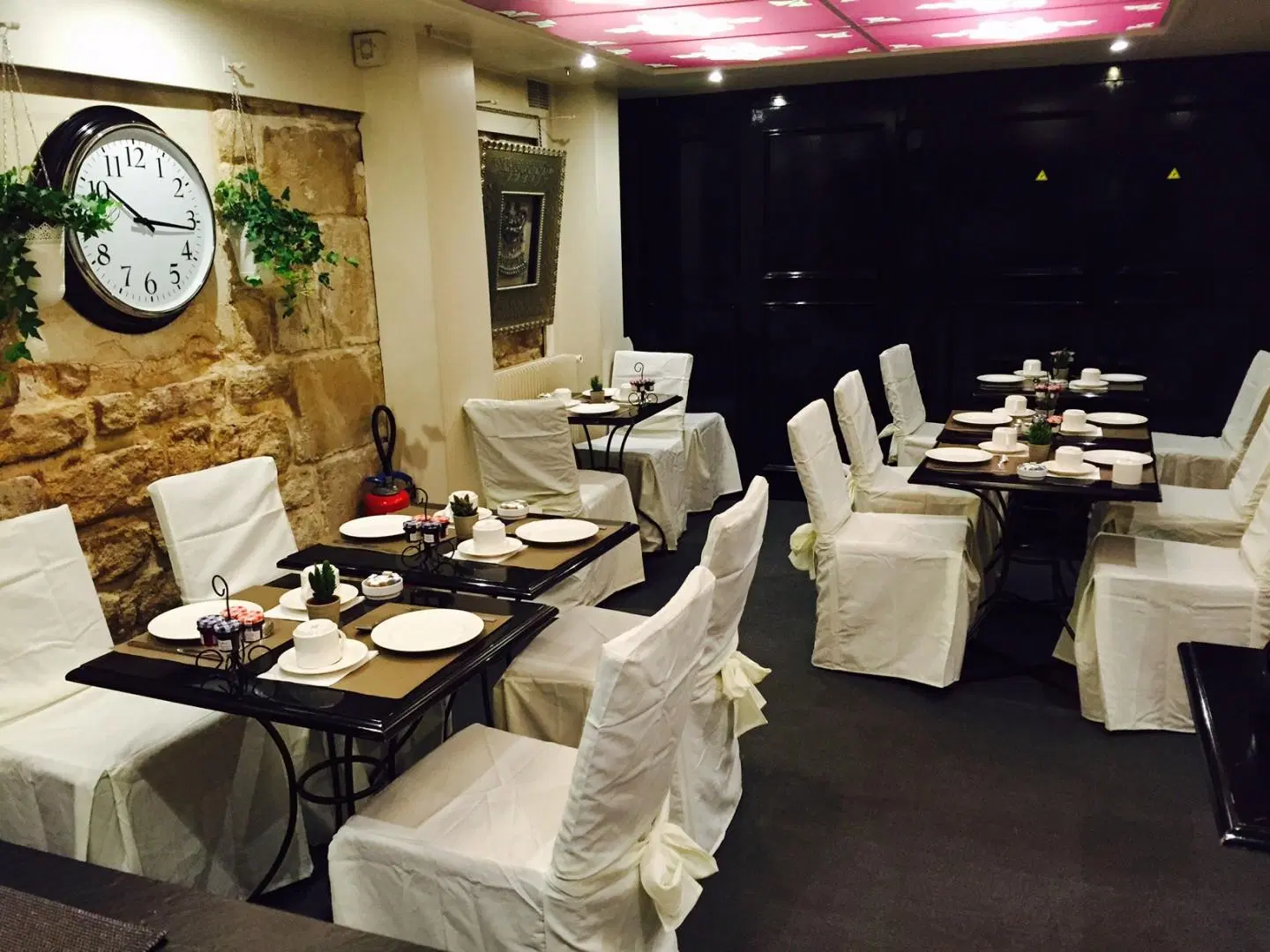 Etoile Trocadero Restaurant