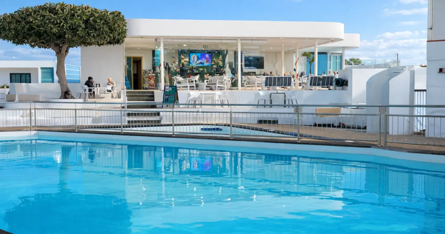 Apartamentos La Peñita OUTDOOR_POOL