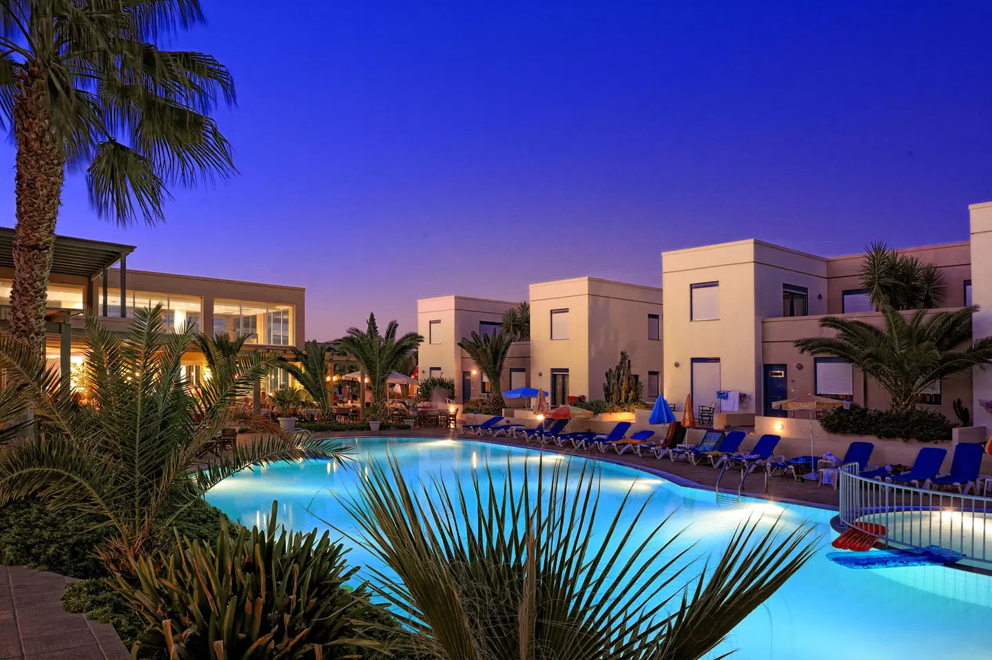 Meropi Hotel & Apartments OUTDOOR_POOL