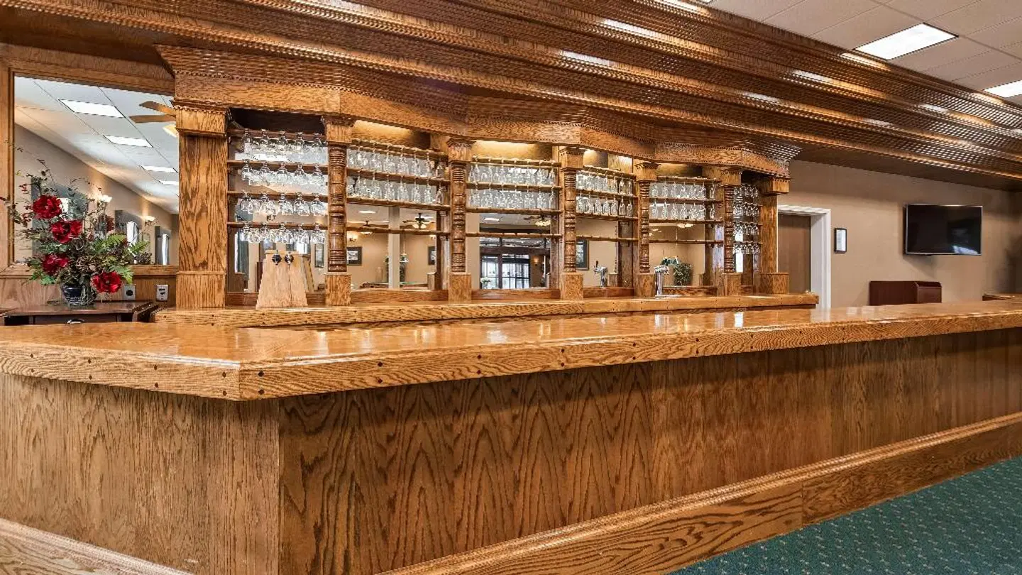 Best Western PLUS Flathead Lake Inn & Suites Bar