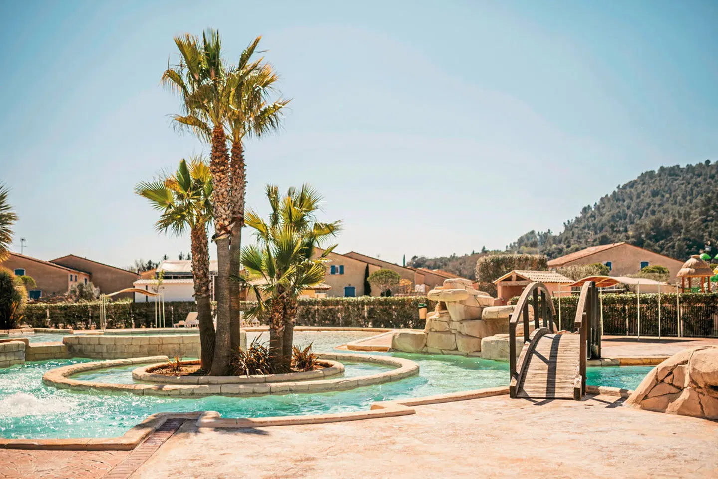 Domaine Le Clos des Oliviers OUTDOOR_POOL