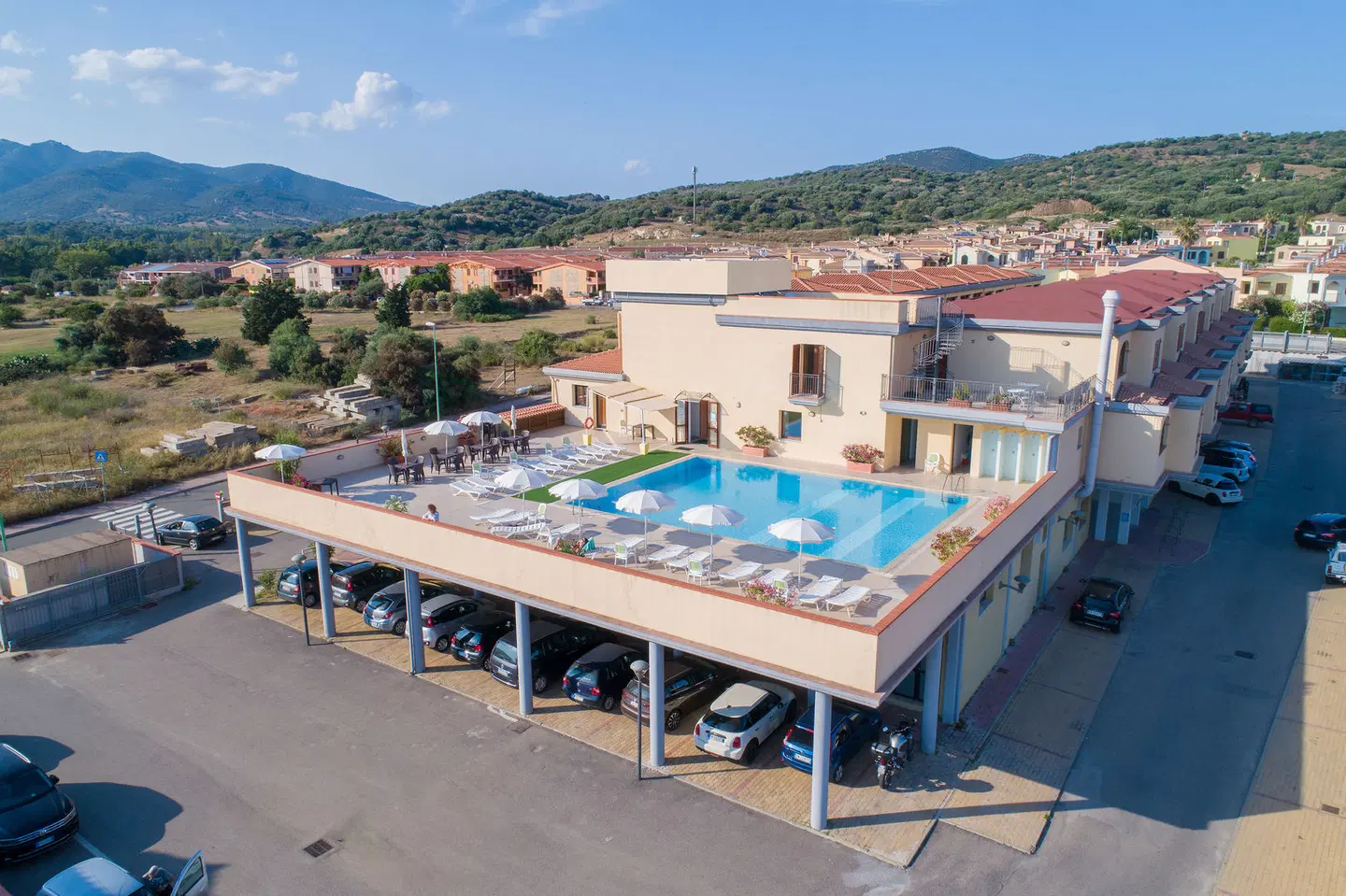 Residence Le Fontane OUTDOOR_POOL