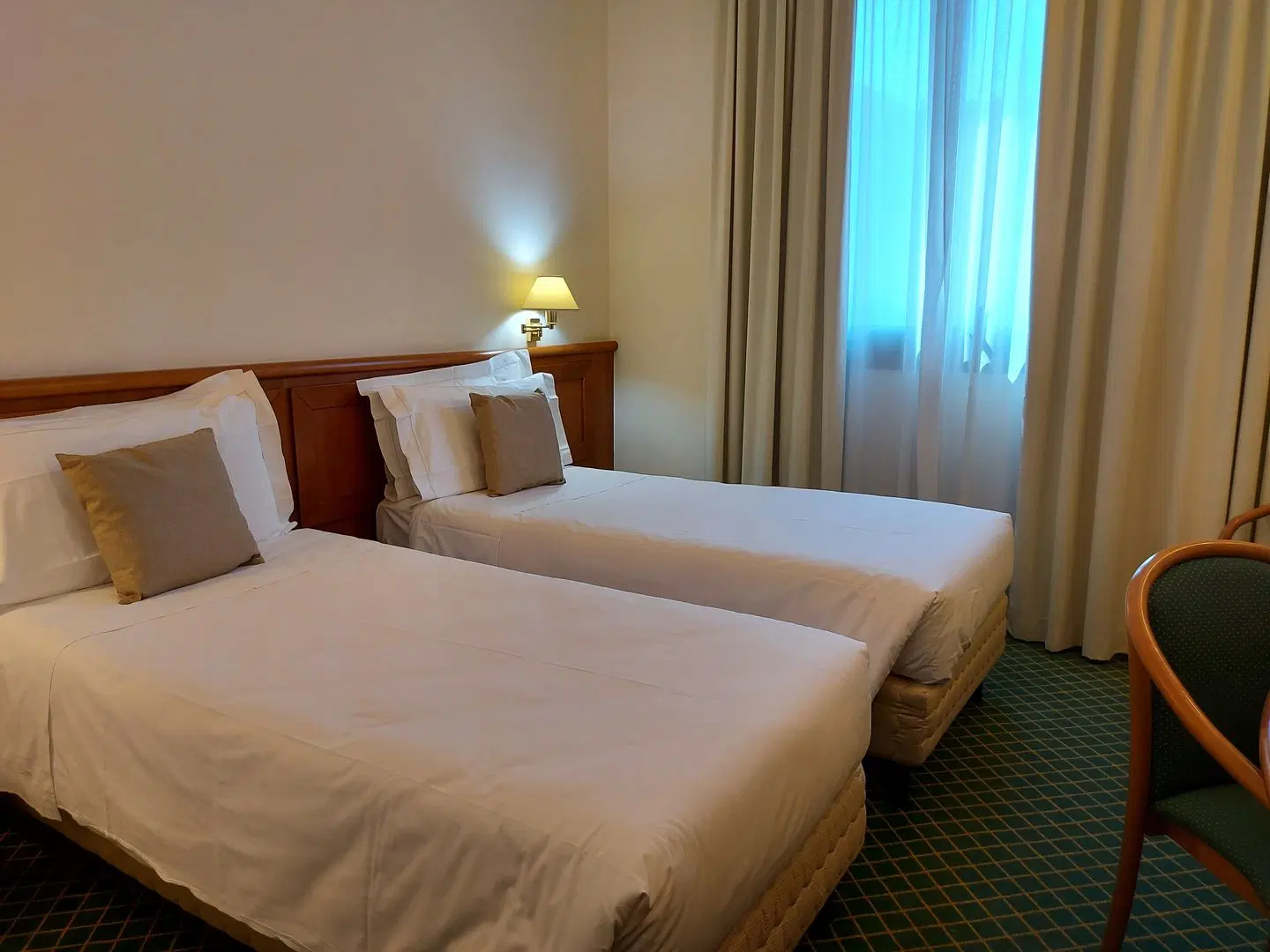 Phi Hotel Emilia ROOM_EXAMPLE