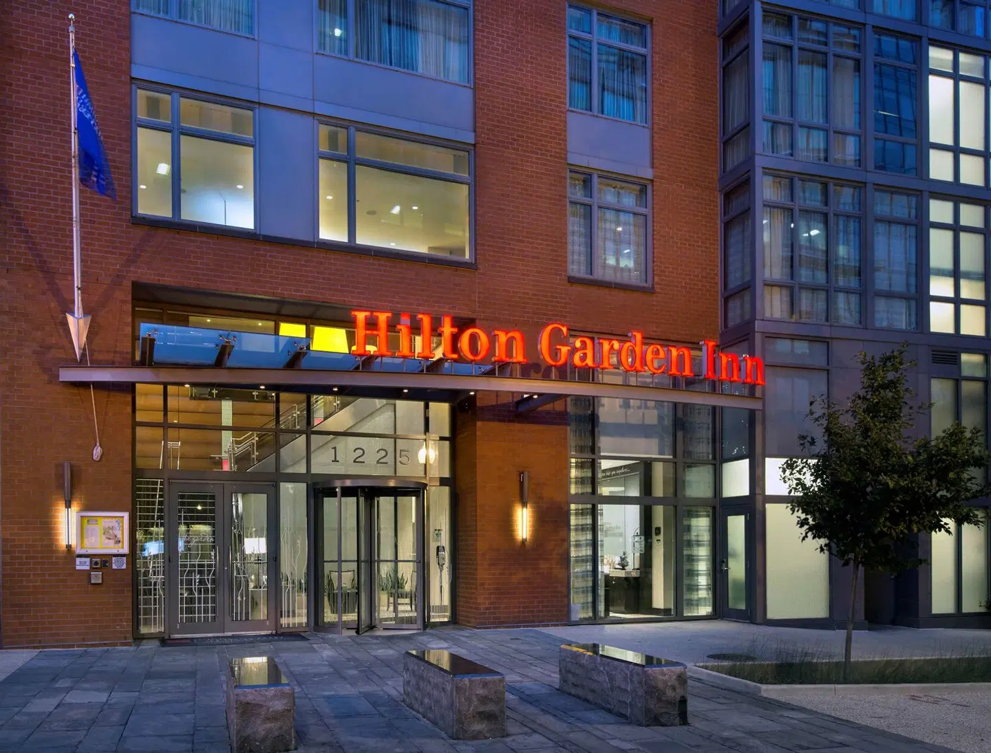 Hilton Garden Inn Washington DC/U.S. Capitol EXTERIOR