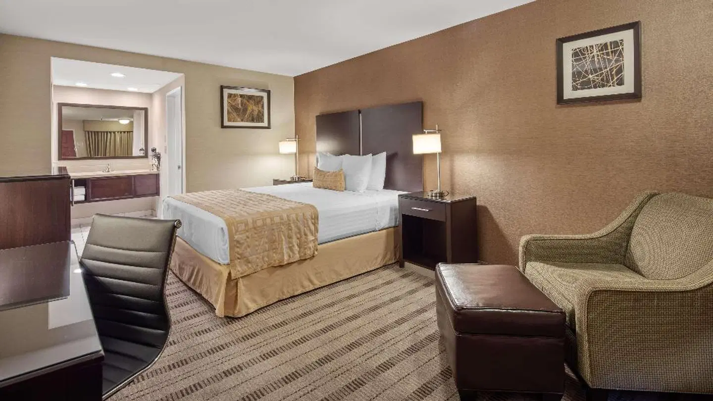 Best Western Pasadena Royale Inn & Suites ROOM_EXAMPLE