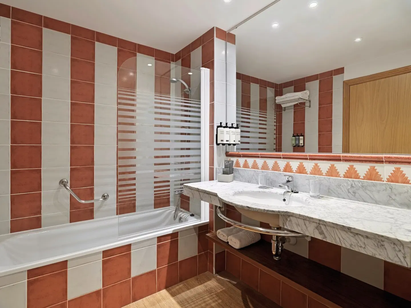 H10 Salauris Palace Badezimmer