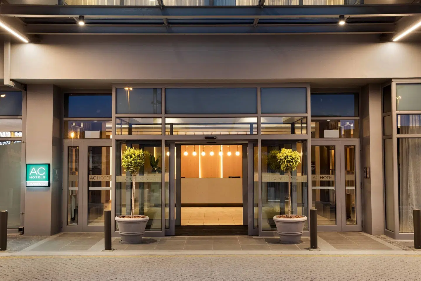 AC Hotel by Marriott Cape Town Waterfront Bar