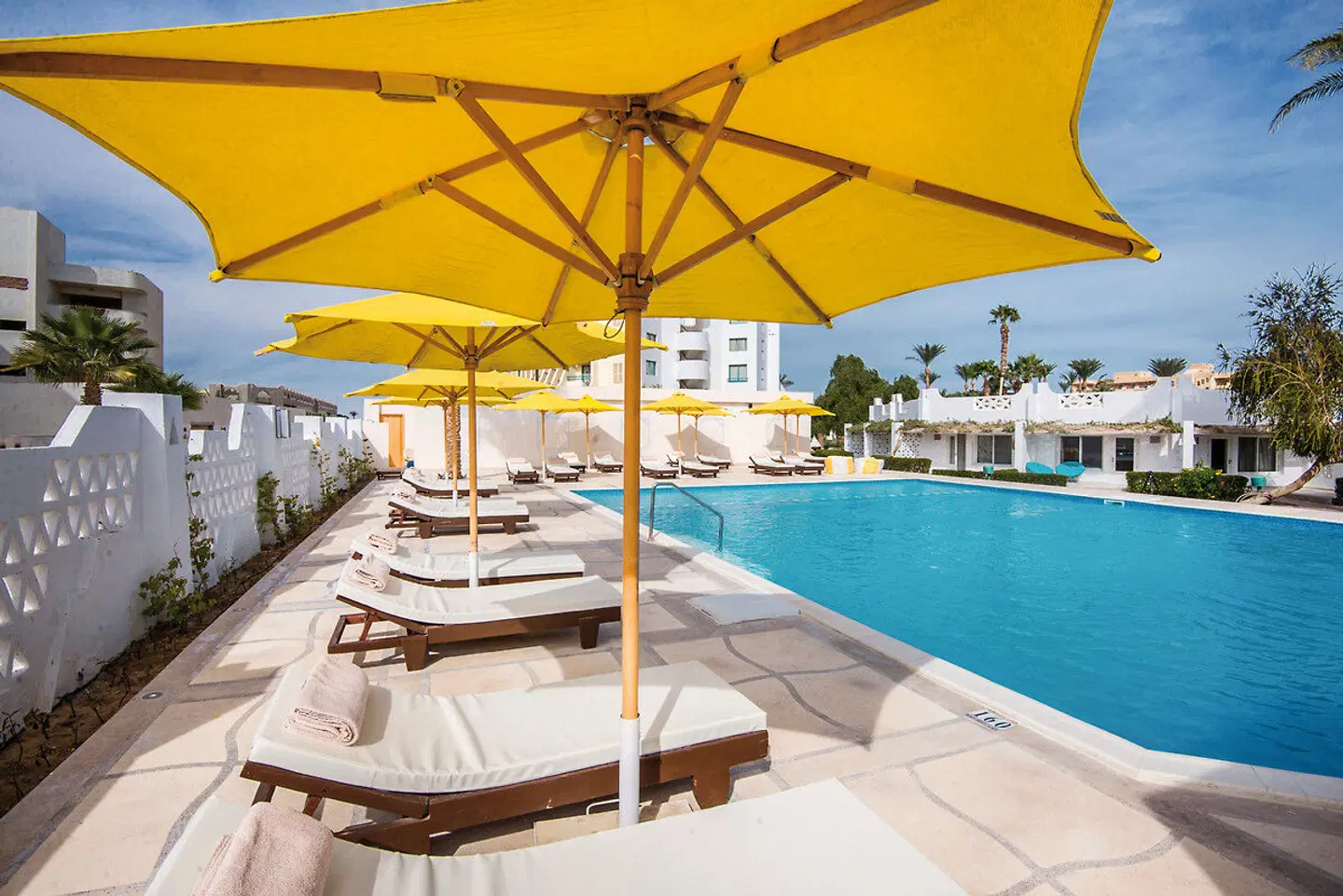 Shams Lodge Water Sports Resort OUTDOOR_POOL