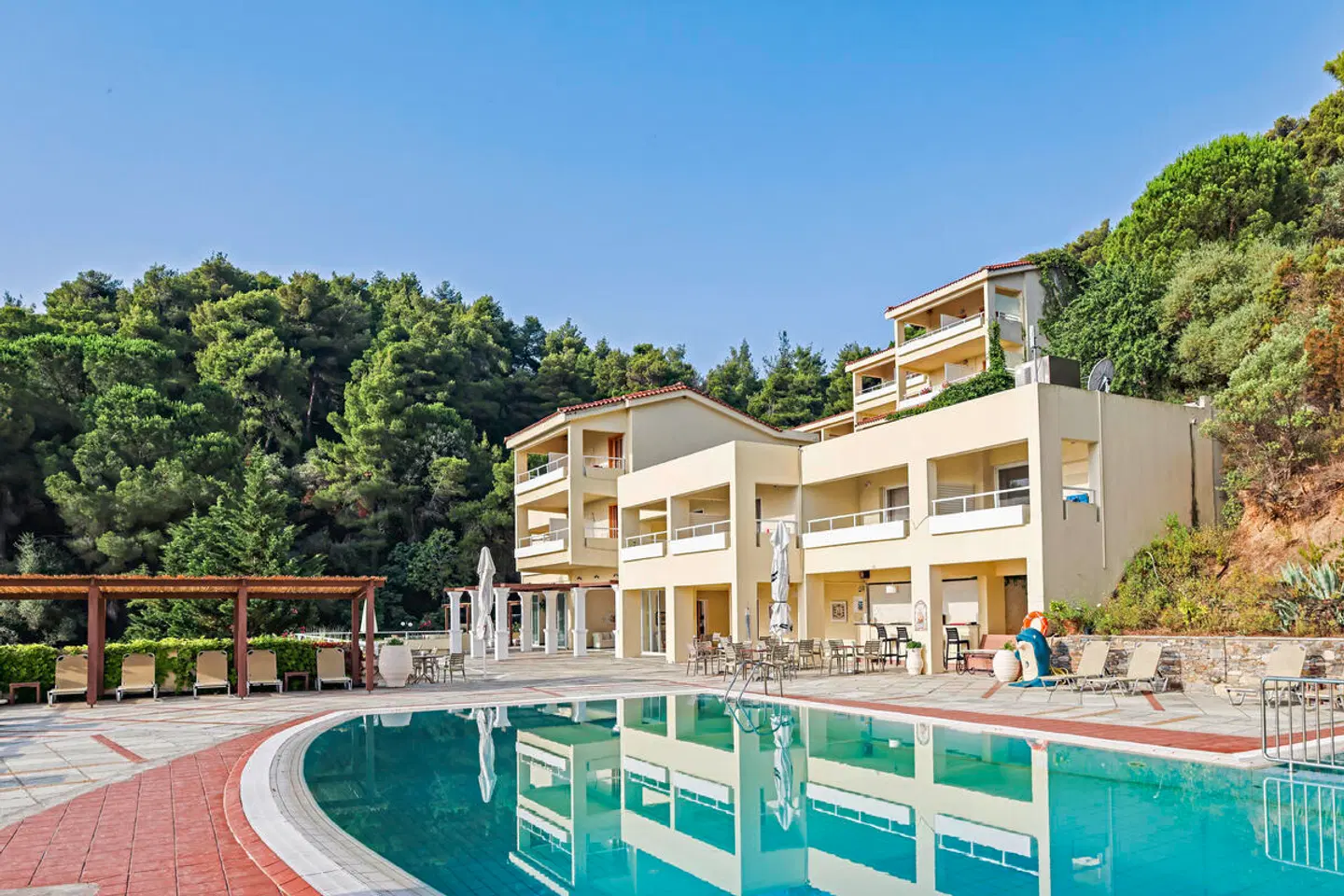 Kanapitsa Mare Hotel OUTDOOR_POOL