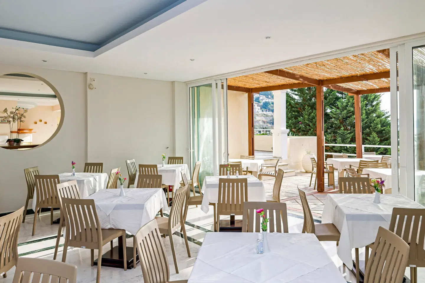 Kanapitsa Mare Hotel Restaurant