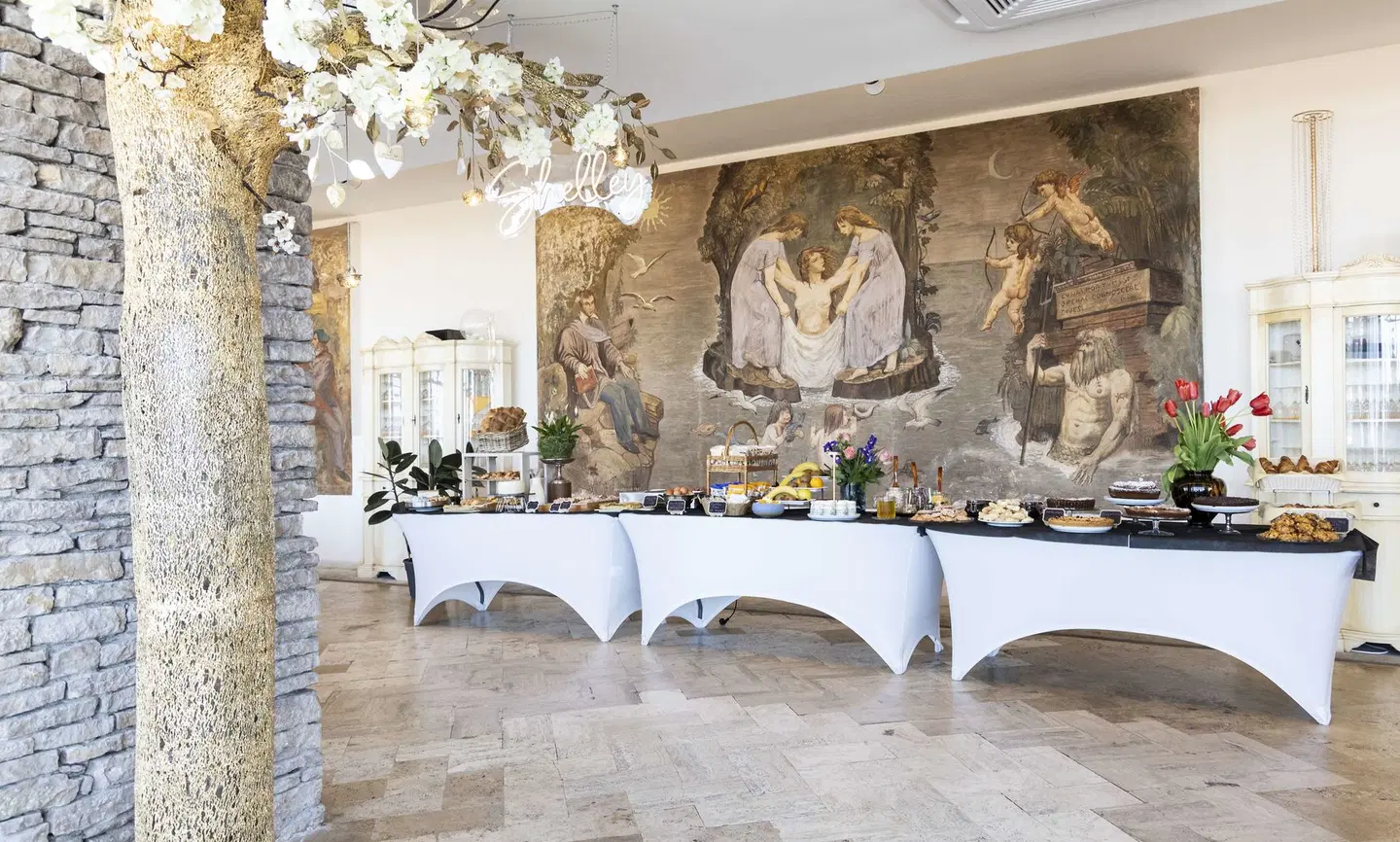 Shelley e delle Palme LOUNGE_LOBBY