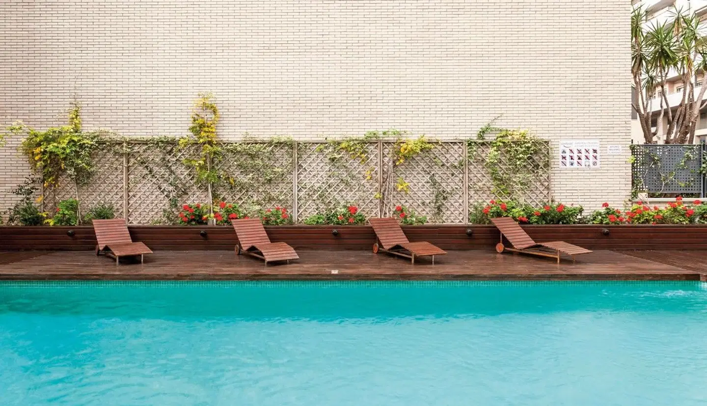 Hotel Ilunion Valencia 3 OUTDOOR_POOL