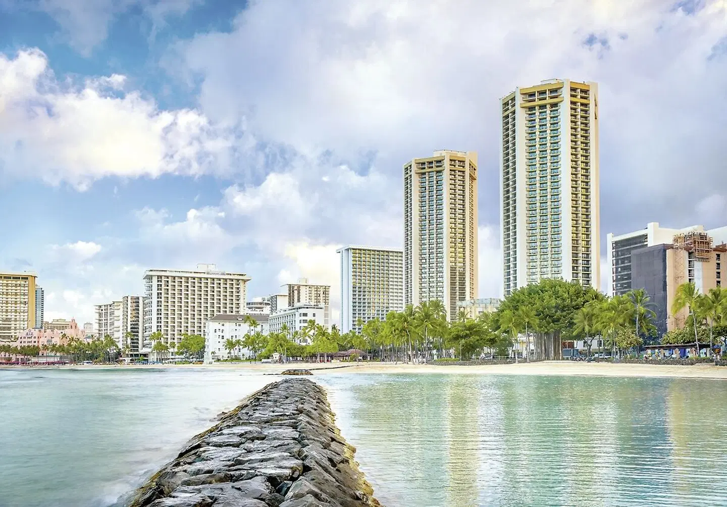 Hyatt Regency Waikiki Beach Resort & Spa EXTERIOR