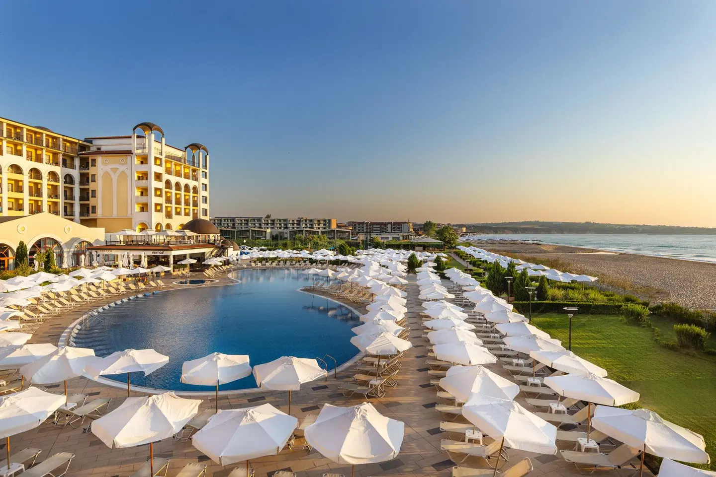 Alua Helios Bay OUTDOOR_POOL