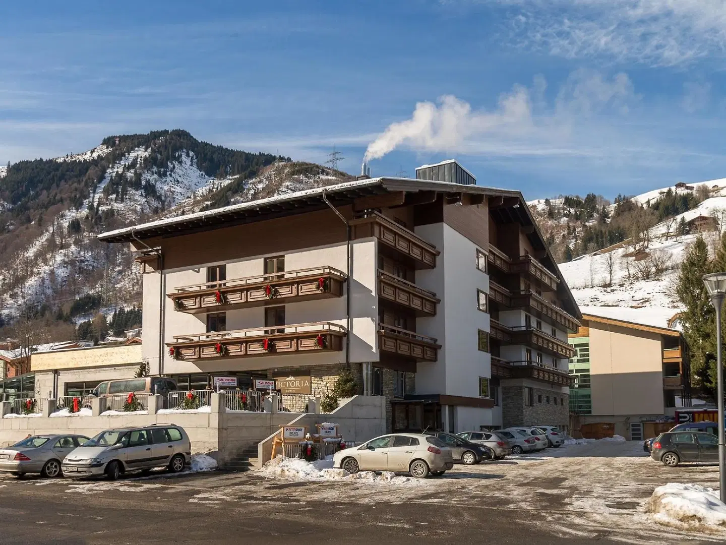 Hotel Victoriya Kaprun EXTERIOR